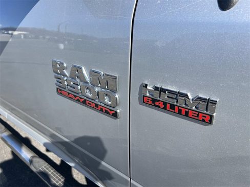 Used 2016 RAM 3500 Tradesman w/ Chrome Appearance Group image 13