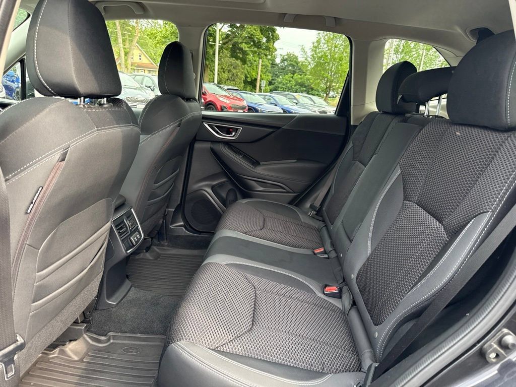 Used 2019 Subaru Forester Premium AWD/4WD image 13
