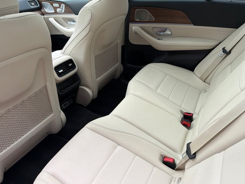 Used 2024 Mercedes-Benz GLE 350 4MATIC image 11