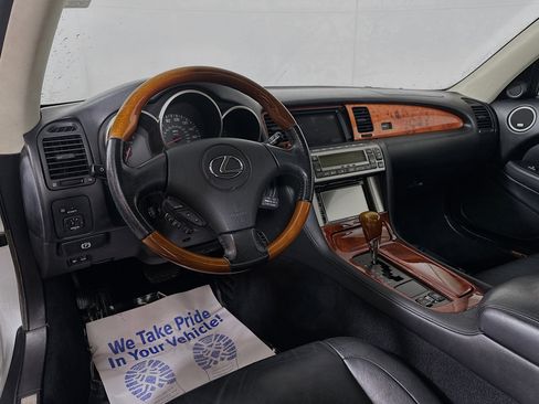 Used 2003 Lexus SC 430 Convertible image 9