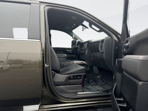 Used 2022 Chevrolet Silverado 2500 LTZ w/ LTZ Plus Package AWD/4WD image 19