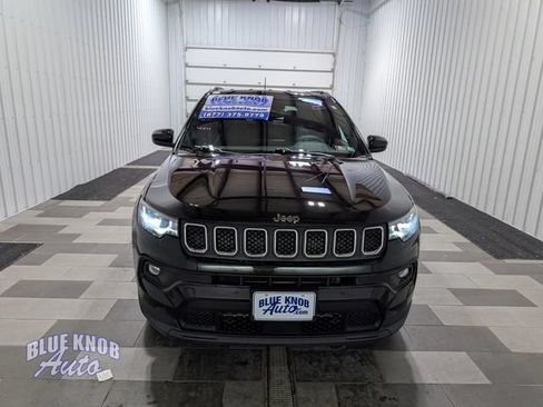 Used 2023 Jeep Compass Latitude AWD/4WD image 6