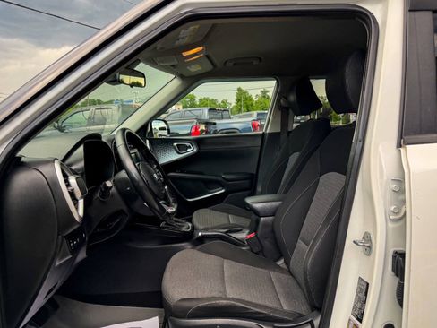 Used 2020 Kia Soul GT-Line FWD image 18
