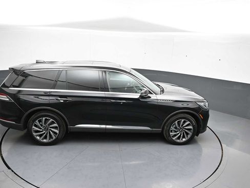 Used 2026 Lincoln Aviator AWD image 41