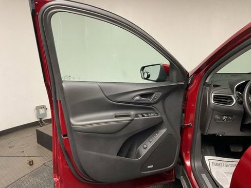 Used 2022 Chevrolet Equinox Premier AWD/4WD image 10