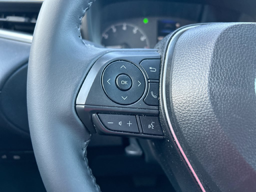 Certified 2025 Toyota Corolla Cross LE FWD image 15