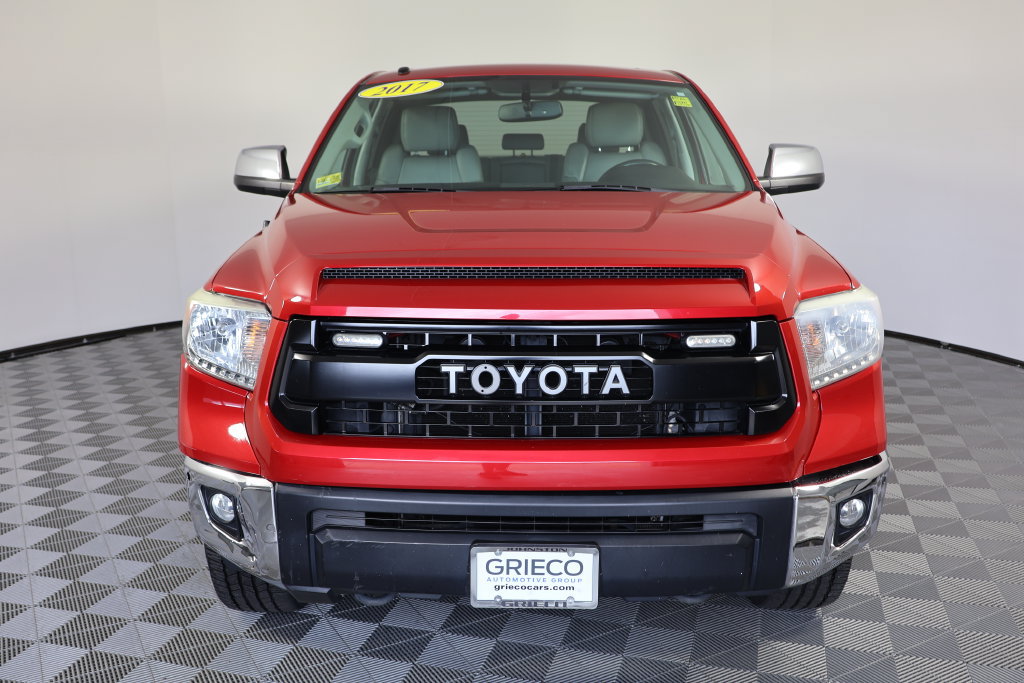 Used 2017 Toyota Tundra Limited w/ Limited Premium Package AWD/4WD image 3