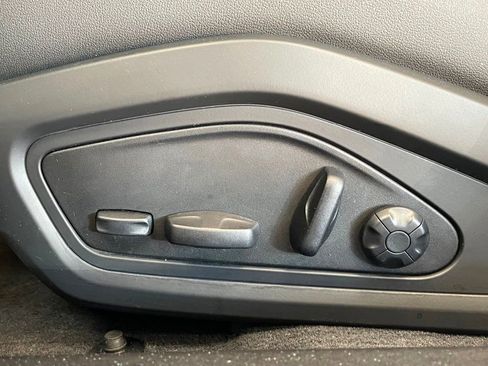 Used 2023 Audi e-tron GT Premium Plus image 11