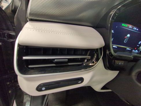 Used 2026 INFINITI QX60 Pure w/ Cargo Package image 11