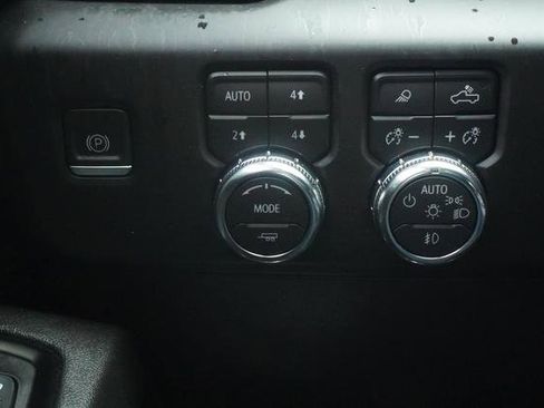 Used 2023 GMC Sierra 1500 AT4 w/ Technology Package image 19