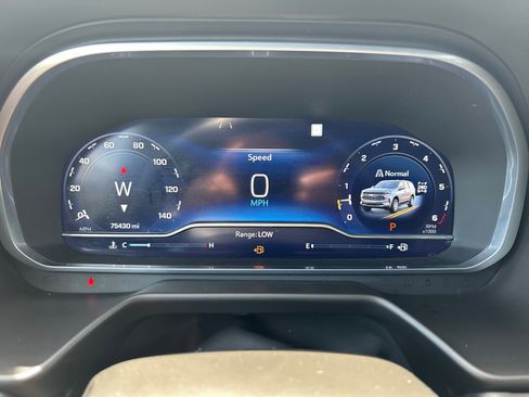 Used 2023 Chevrolet Tahoe Premier image 11