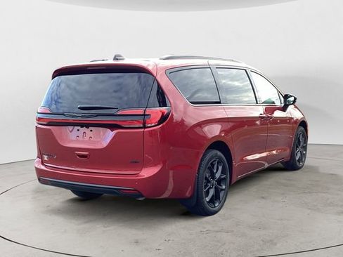 New 2026 Chrysler Pacifica Select image 6