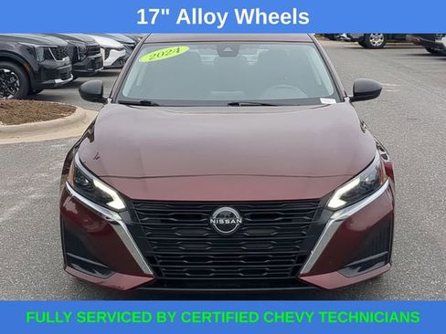 Used 2024 Nissan Altima 2.5 SV image 12
