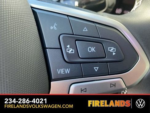 New 2025 Volkswagen Tiguan SE image 30