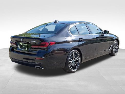 Used 2023 BMW 530e xDrive w/ Premium Package AWD/4WD image 6