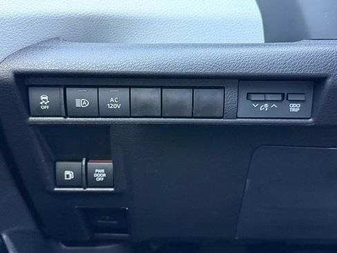 New 2026 Toyota Sienna XSE image 21