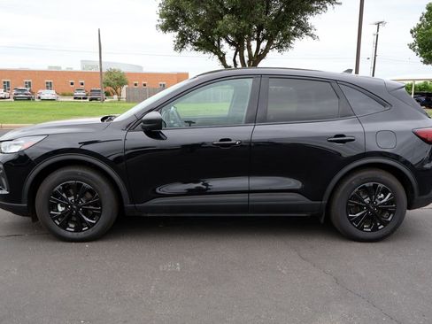 Used 2025 Ford Escape Active FWD image 2