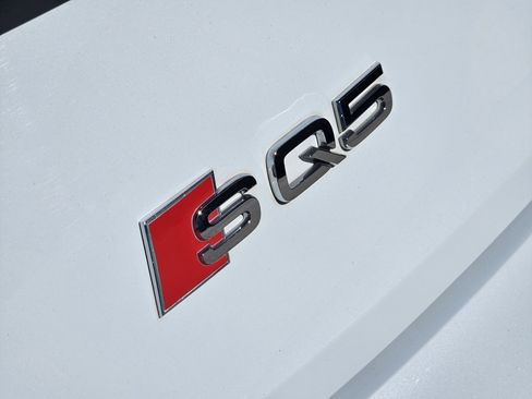 Used 2021 Audi SQ5 Prestige w/ Prestige Package image 8
