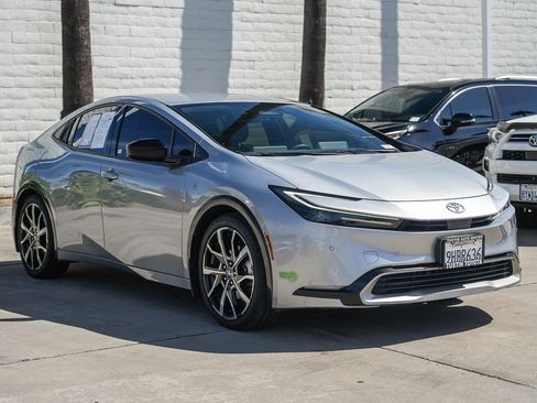 Certified 2023 Toyota Prius Prime FWD image 5