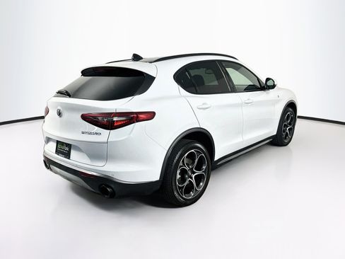 Used 2023 Alfa Romeo Stelvio Ti AWD/4WD image 9