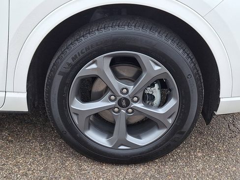 Certified 2024 Ford Escape ST-Line w/ Tech Pack #1 image 8