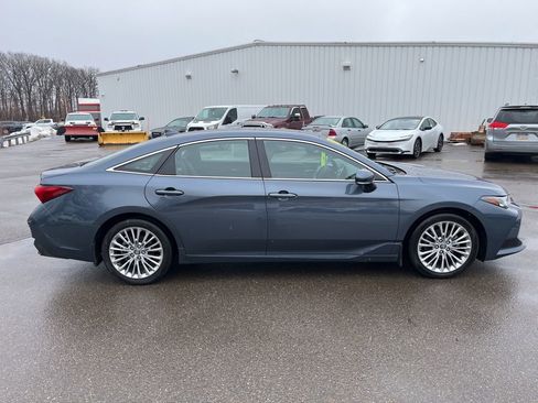 Used 2019 Toyota Avalon Limited w/ Advanced Safety Package image 6