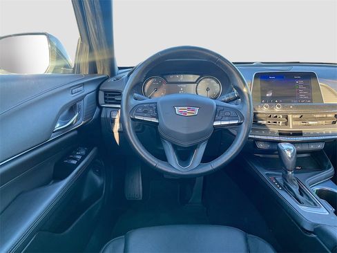 Used 2025 Cadillac CT4 Premium Luxury image 23