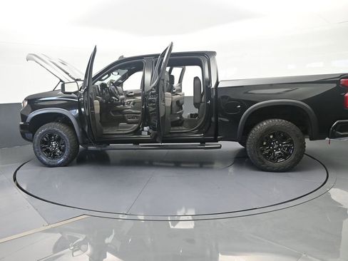 Used 2024 Chevrolet Silverado 1500 ZR2 w/ Technology Package image 82