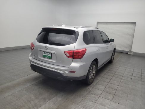 Used 2019 Nissan Pathfinder SL FWD image 9