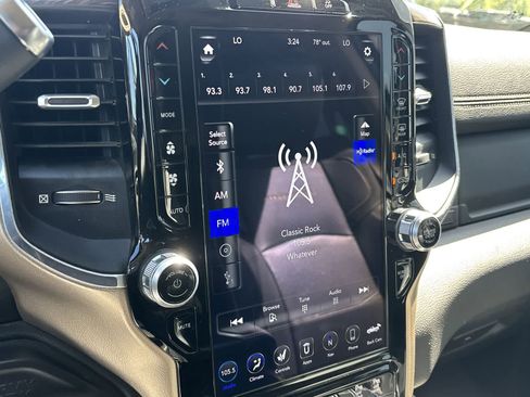Used 2019 RAM 3500 Laramie AWD/4WD image 12
