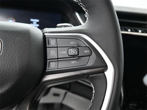 New 2025 Jeep Grand Cherokee Limited image 15