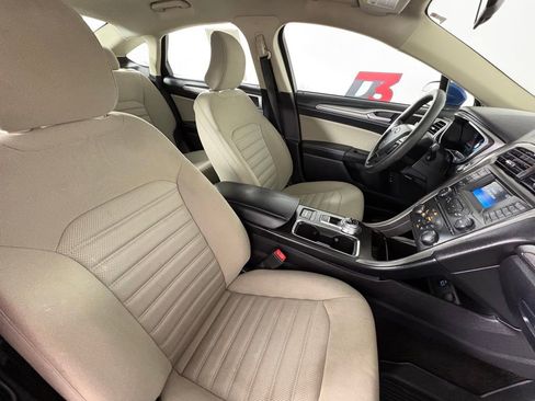 Used 2018 Ford Fusion S FWD image 32