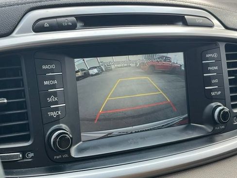 Used 2017 Kia Sorento AWD w/ LX Convenience Package image 23