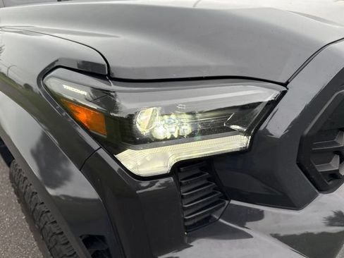 Used 2024 Toyota Tacoma Limited w/ Limited Package (LT) AWD/4WD image 12