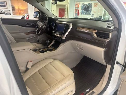 Used 2019 GMC Acadia Denali w/ Technology Package image 14