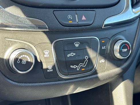 Used 2022 Chevrolet Equinox LT FWD image 35