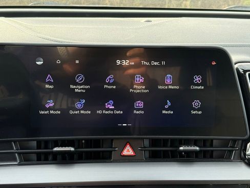 Certified 2023 Kia Sportage EX image 29