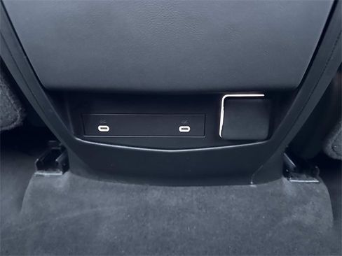 Used 2022 Cadillac Escalade ESV Sport w/ Touring Package image 20