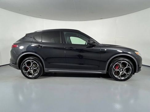 Used 2023 Alfa Romeo Stelvio Ti AWD/4WD image 8