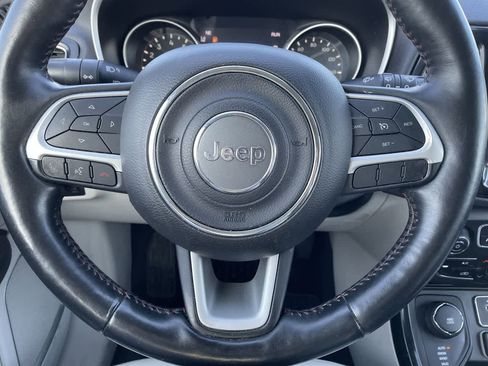 Used 2018 Jeep Compass Limited w/ Navigation Group image 10