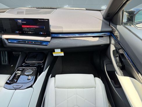 New 2026 BMW i5 M60 AWD/4WD image 29