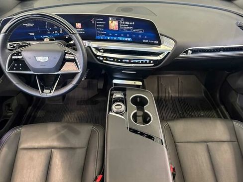 Certified 2025 Cadillac Lyriq Luxury w/ LPO, Floor Liner Package AWD/4WD image 13