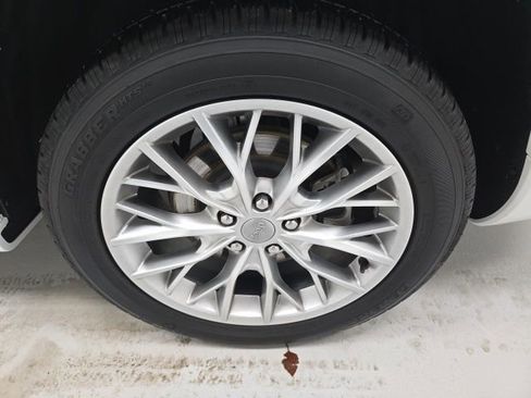 Used 2022 Jeep Grand Cherokee L Summit w/ Advanced Protech Group IV image 25