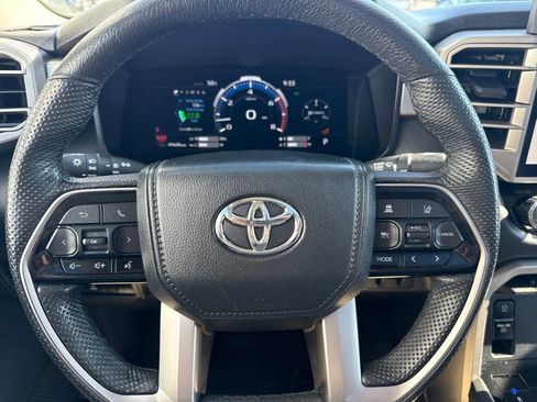 Used 2024 Toyota Tundra Limited AWD/4WD image 11