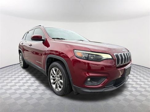 Used 2021 Jeep Cherokee Latitude Lux w/ Comfort/Convenience Group image 3