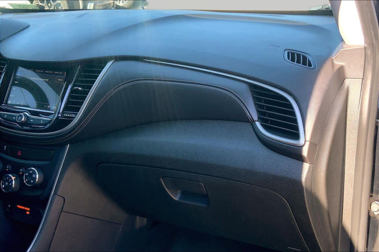 Used 2019 Chevrolet Trax LT FWD image 18