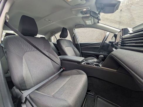 Used 2025 Toyota Camry LE image 31