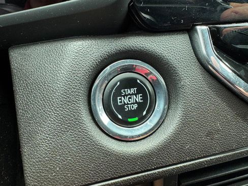 Used 2023 Chevrolet Colorado W/T RWD image 21