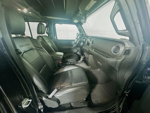 Used 2023 Jeep Wrangler Sahara w/ Cold Weather Group image 31