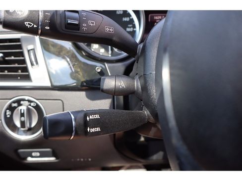 Used 2016 Mercedes-Benz GL 450 4MATIC image 26